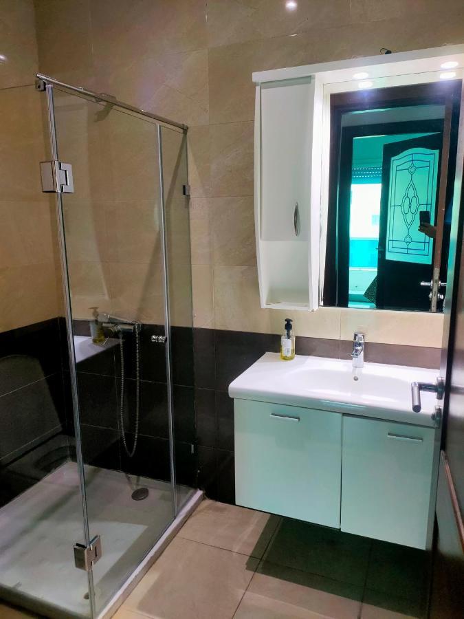 Apartment Luxe & Vip A Cote De Tunsia Mall 2 *